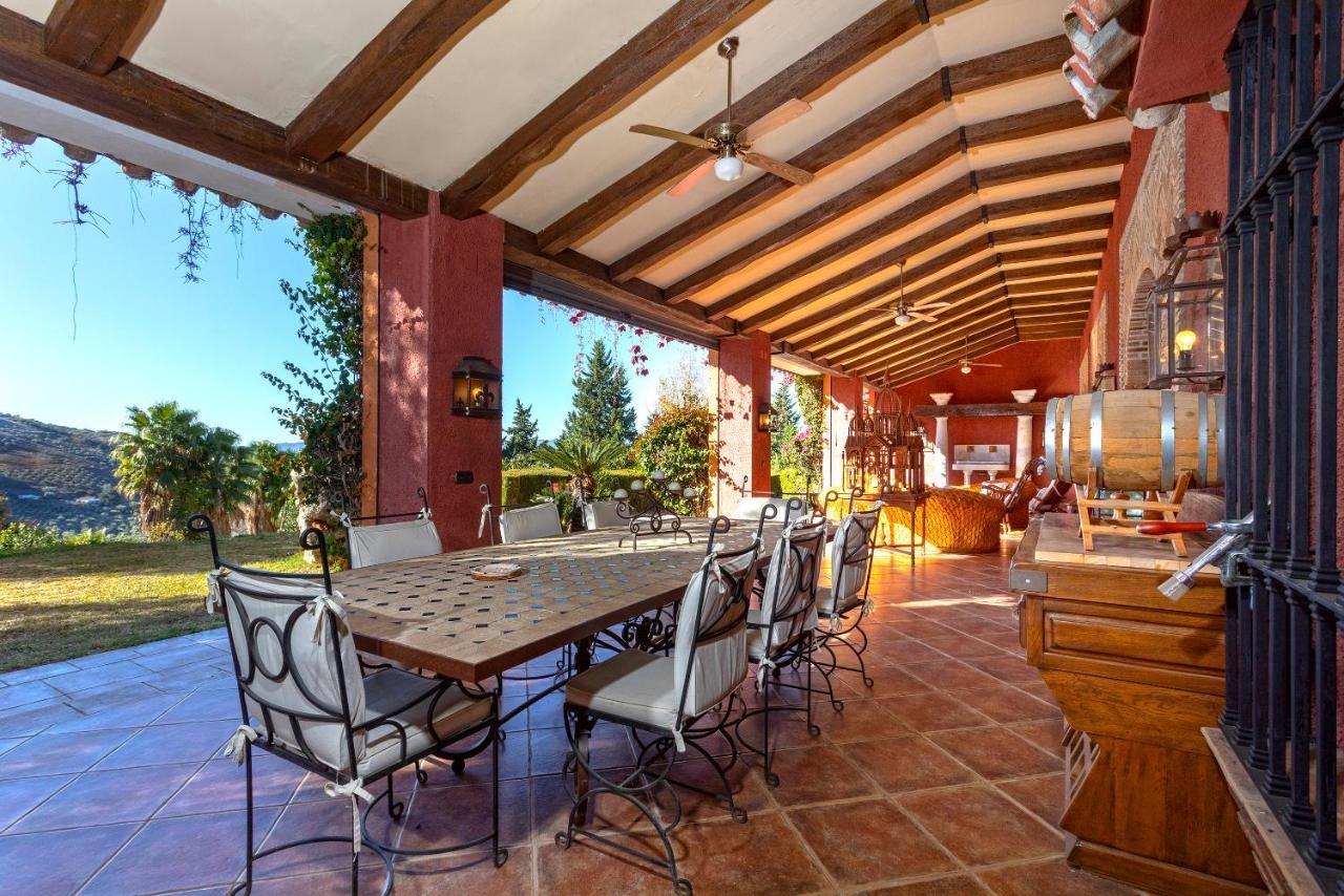 Casa Flores Con Piscina Interior Climatizada Alcaucín Exteriör bild
