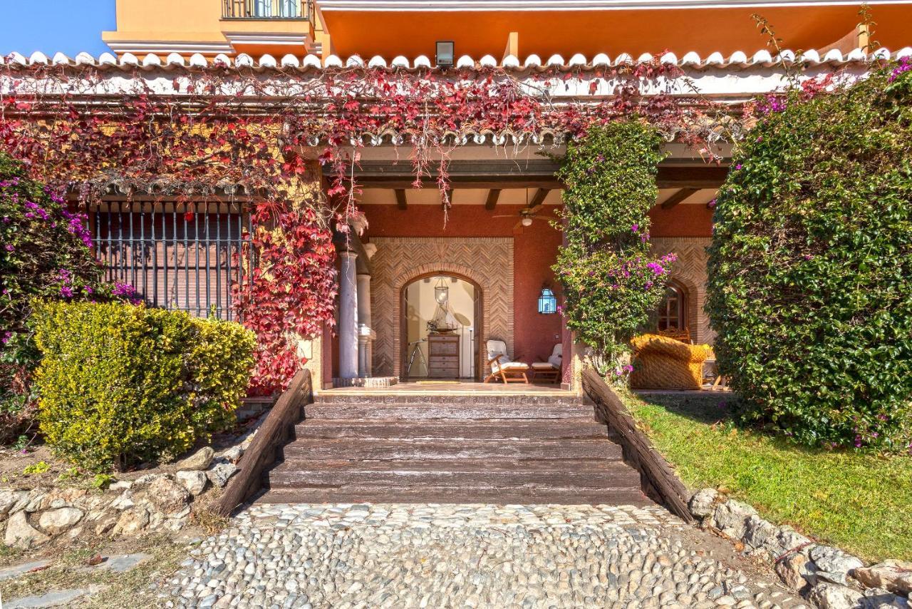 Casa Flores Con Piscina Interior Climatizada Alcaucín Exteriör bild
