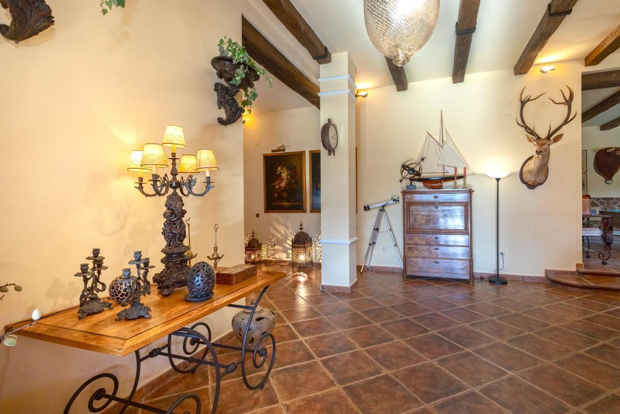 Casa Flores Con Piscina Interior Climatizada Alcaucín Exteriör bild