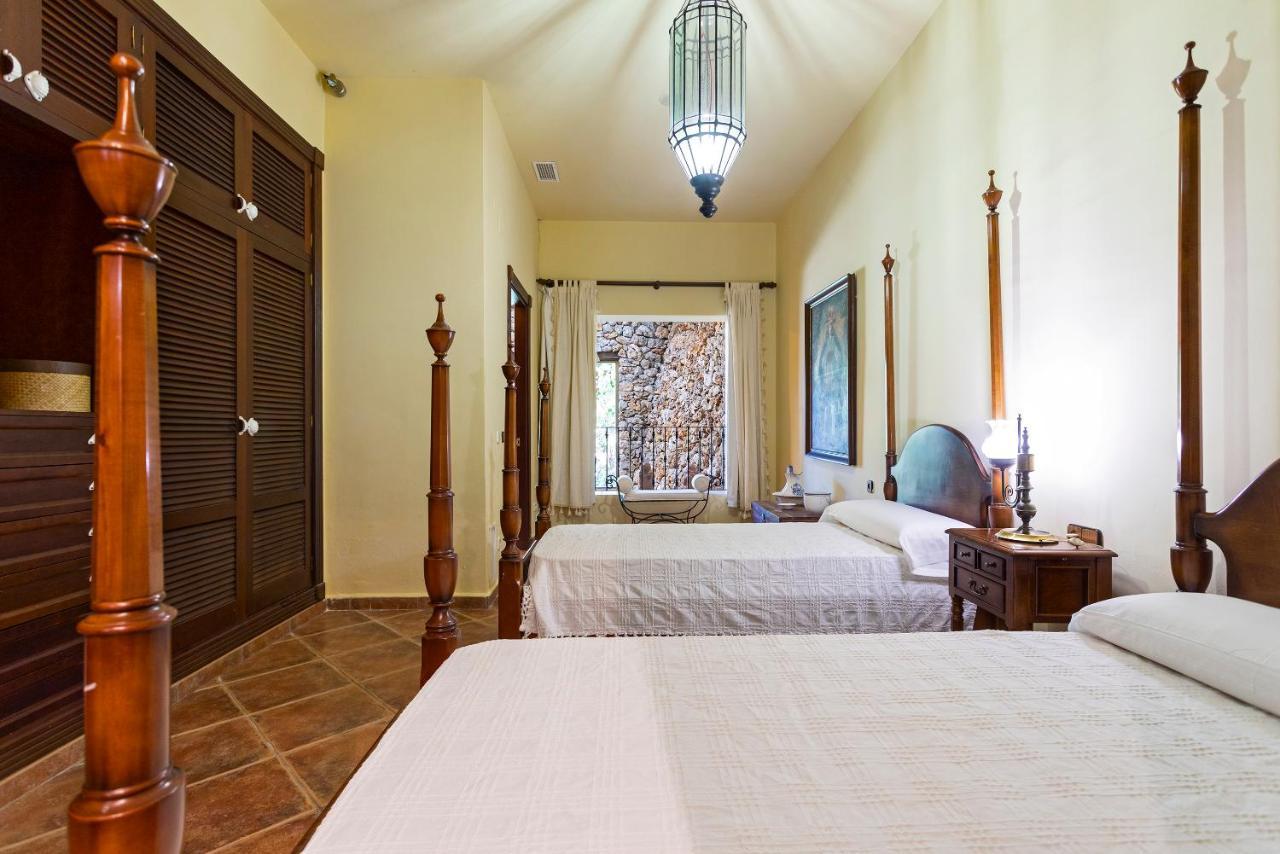 Casa Flores Con Piscina Interior Climatizada Alcaucín Exteriör bild
