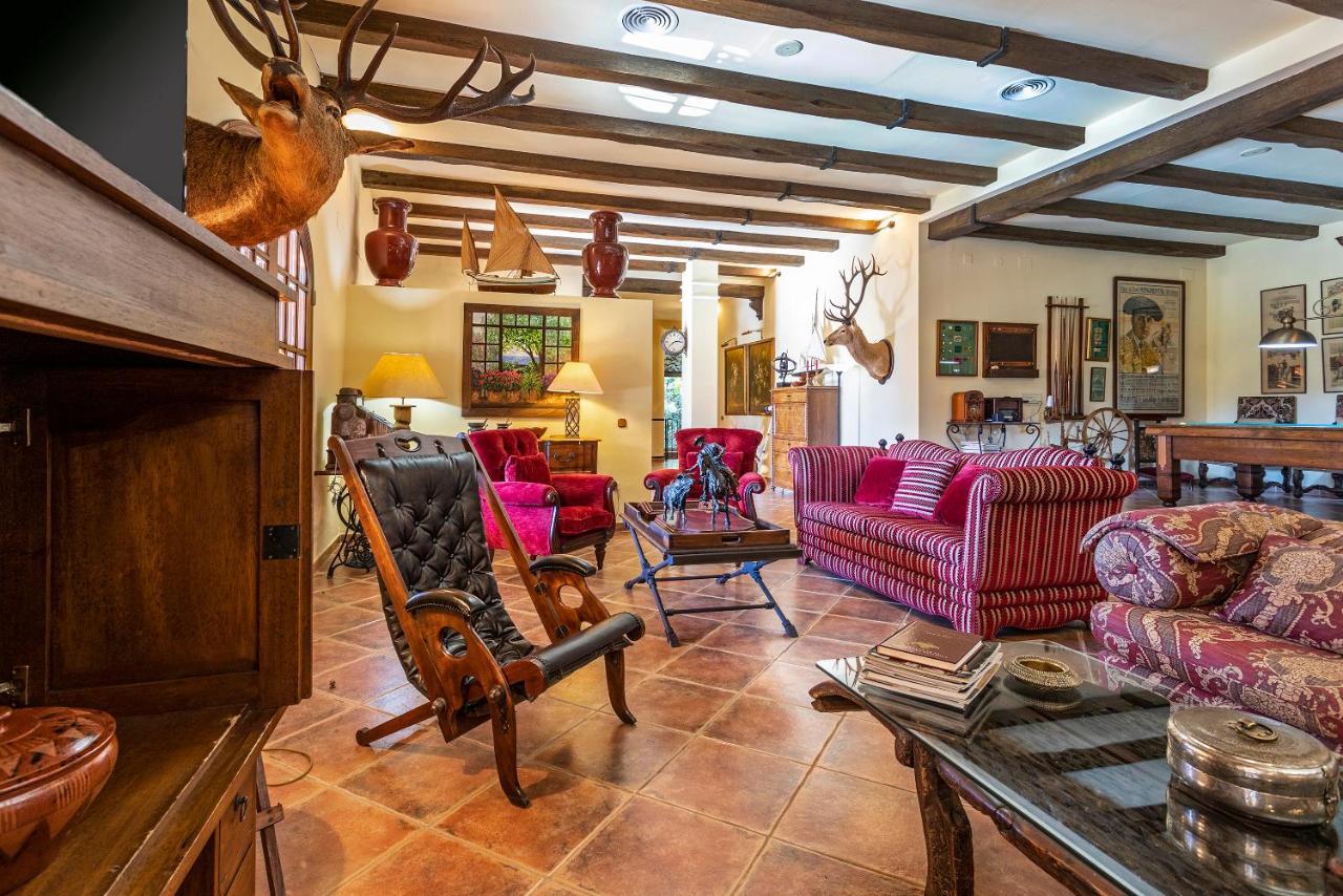Casa Flores Con Piscina Interior Climatizada Alcaucín Exteriör bild