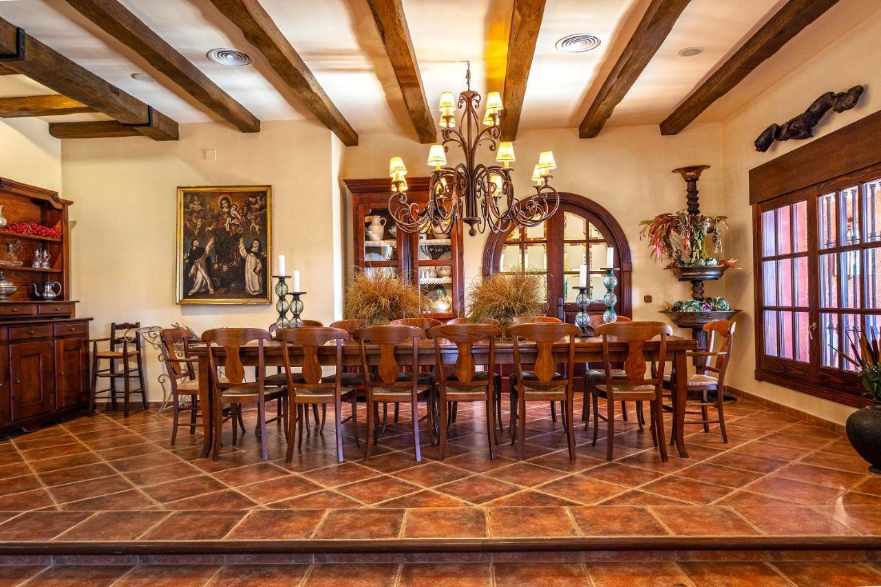 Casa Flores Con Piscina Interior Climatizada Alcaucín Exteriör bild